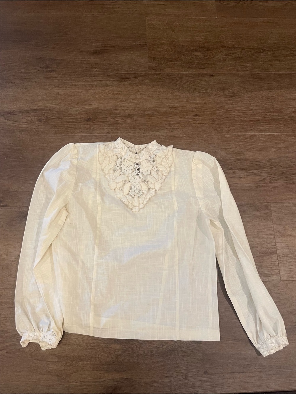 Vintage Handmade Cream Lace Yoke Long-Sleeve Peasant Top